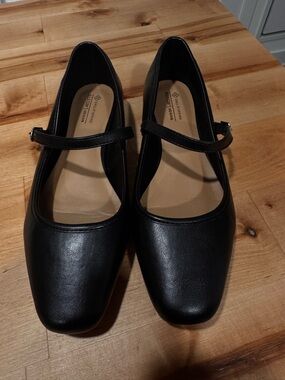 Strappy Mary Jane Flats - Black